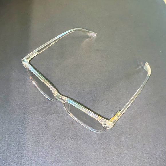 Blue Light Glasses with Clear Frames - Picture 2 of 3